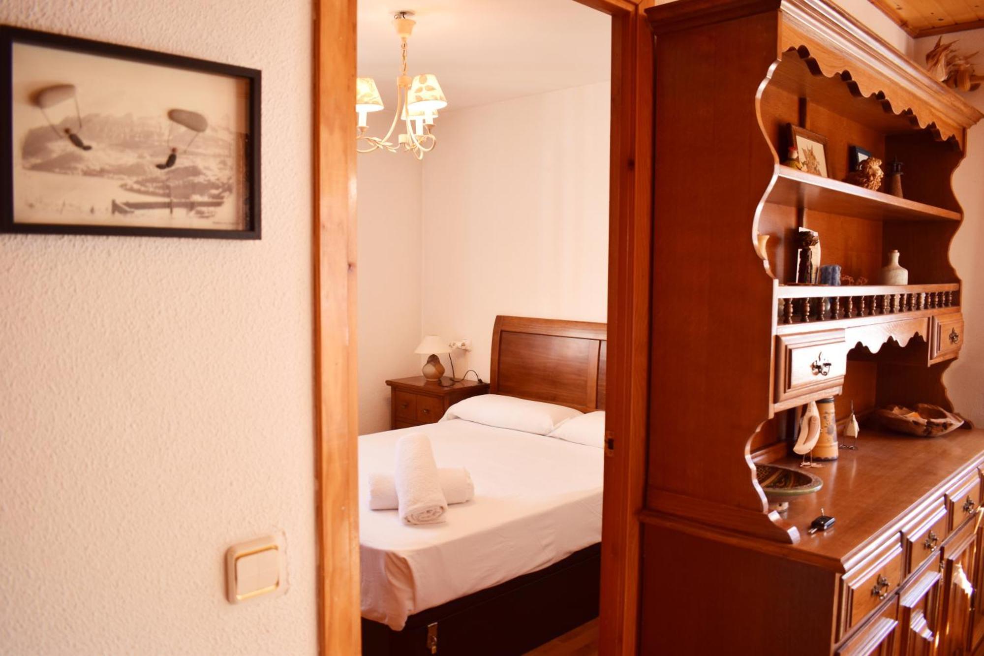 Saliecho Acogedor Apartamento Jardin Y Piscina Sallent de Gállego Dış mekan fotoğraf